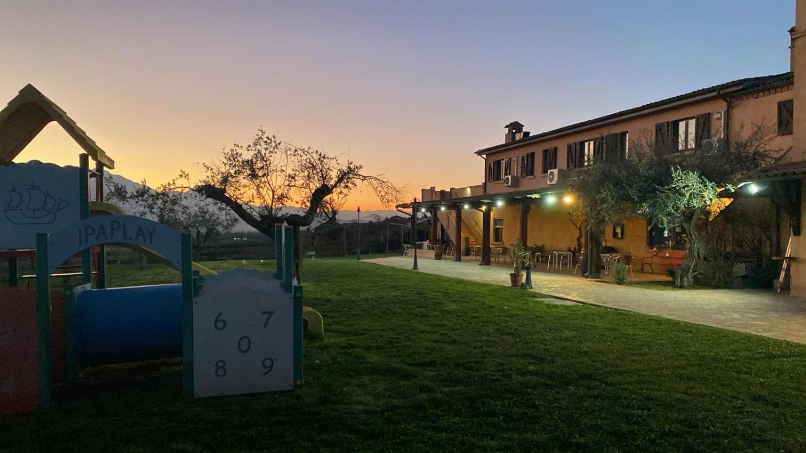 Il Podere Degli Asinelli Città Sant'Angelo Buitenkant foto